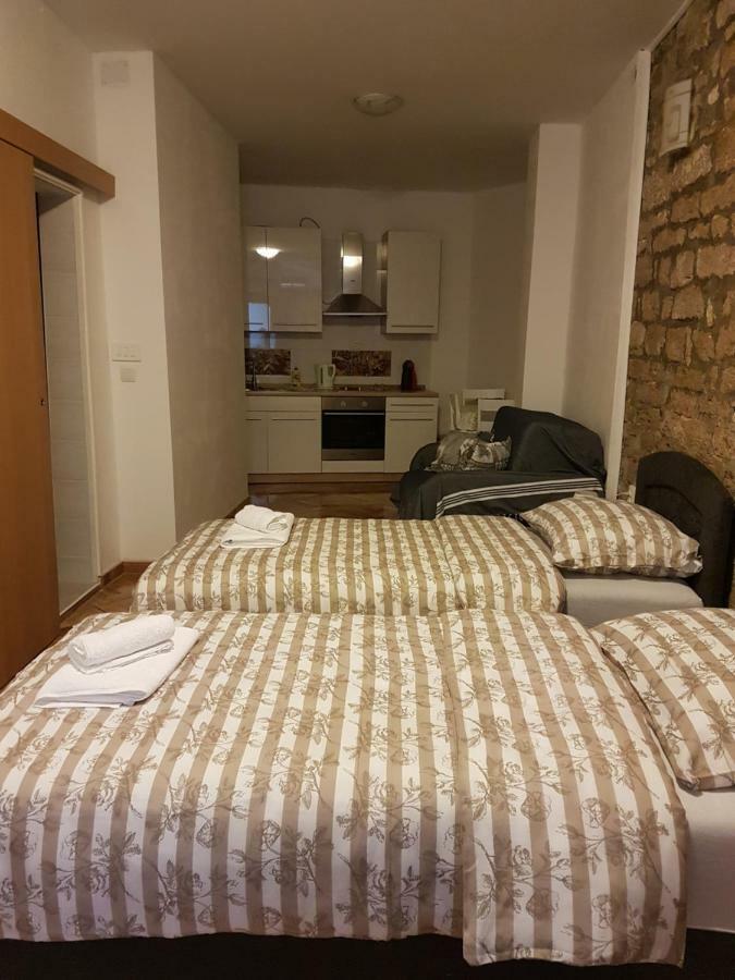 Studio Apartman Via Šibenik Екстериор снимка