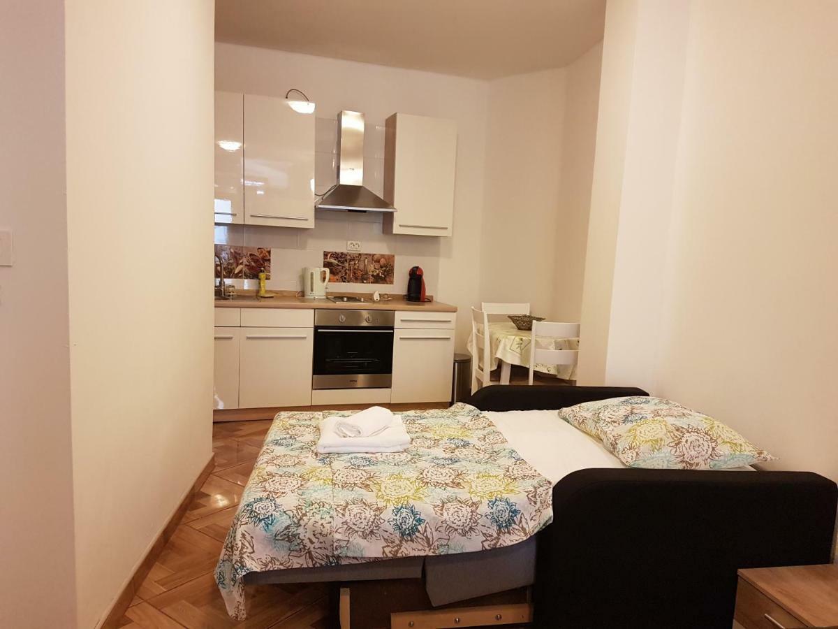 Studio Apartman Via Šibenik Екстериор снимка